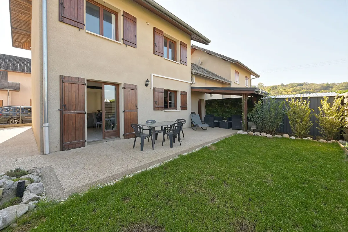 Achat maisonà YENNE