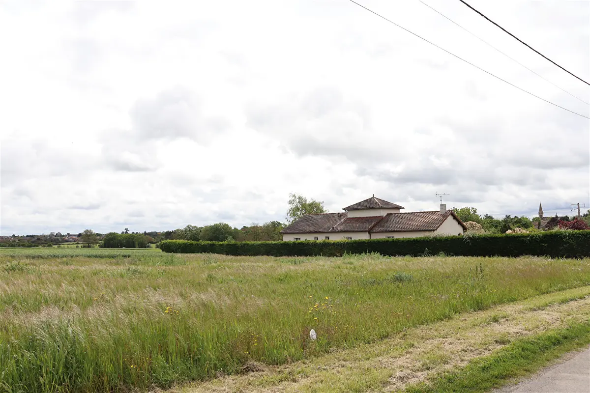 Achat terrainà YVERSAY