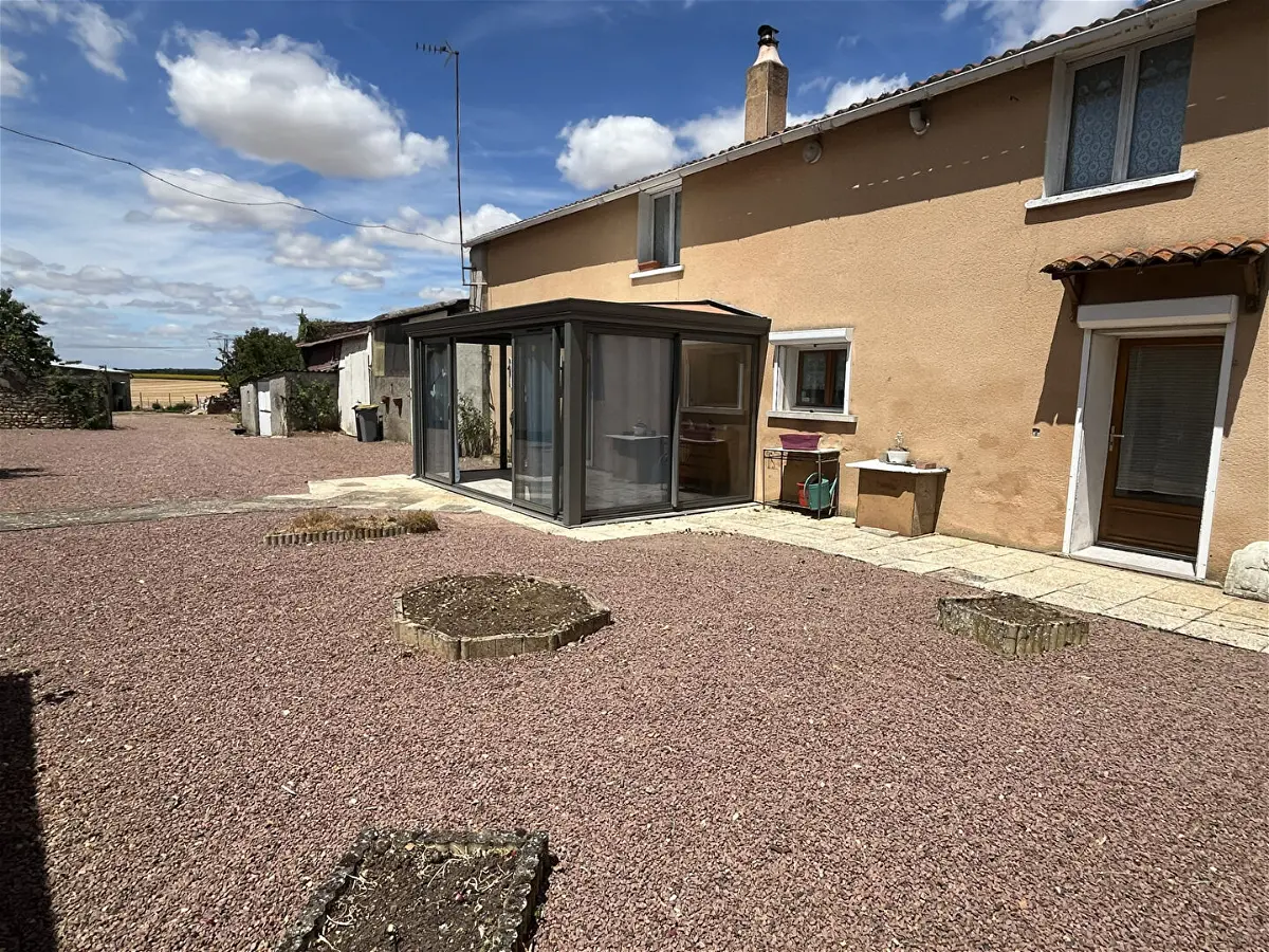 Achat maisonà CURCAY SUR DIVE