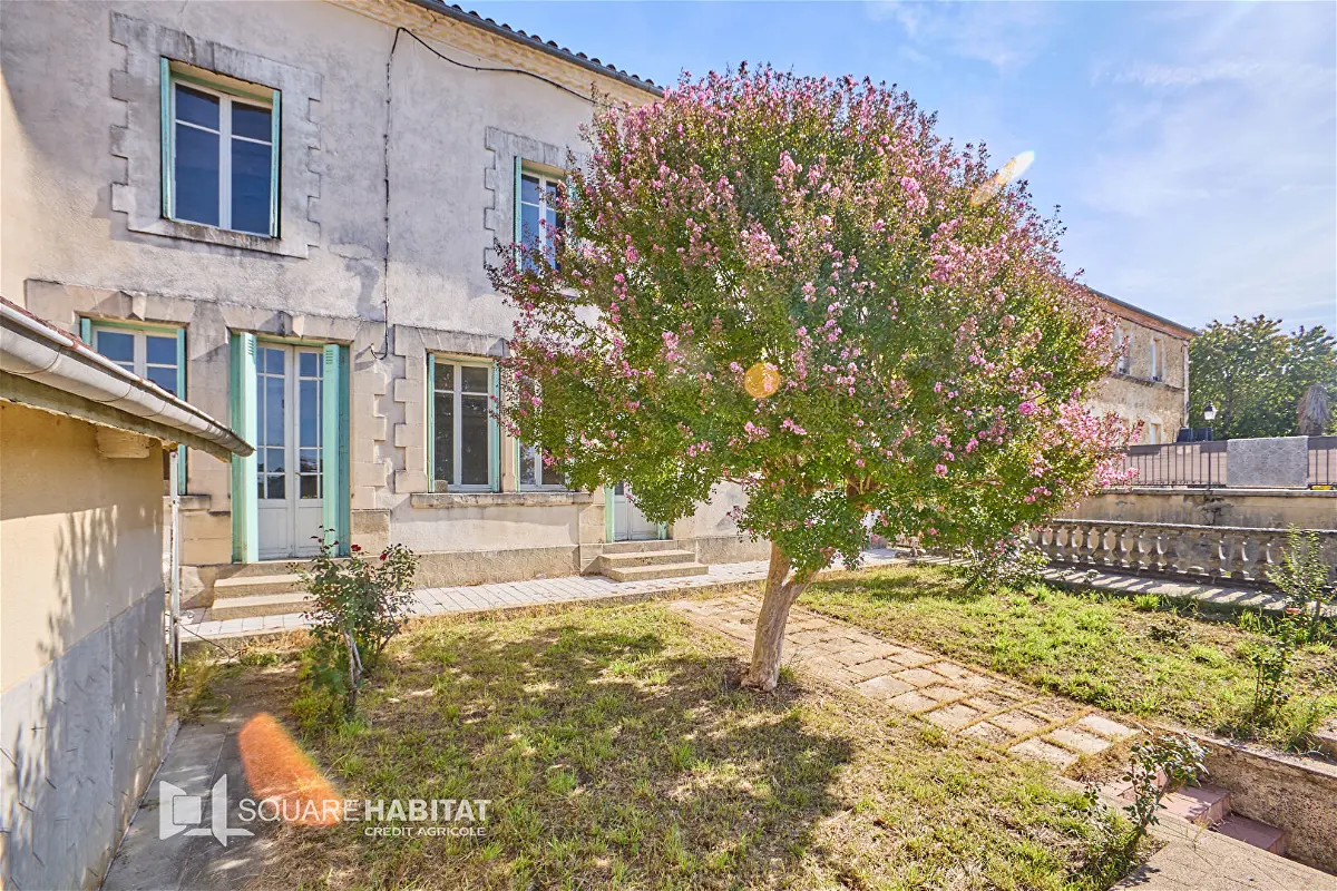 Maison 6 pièces 285 m² · à Castelnau D Auzan Labarrere 32440 · 285 m² · 145 000 €