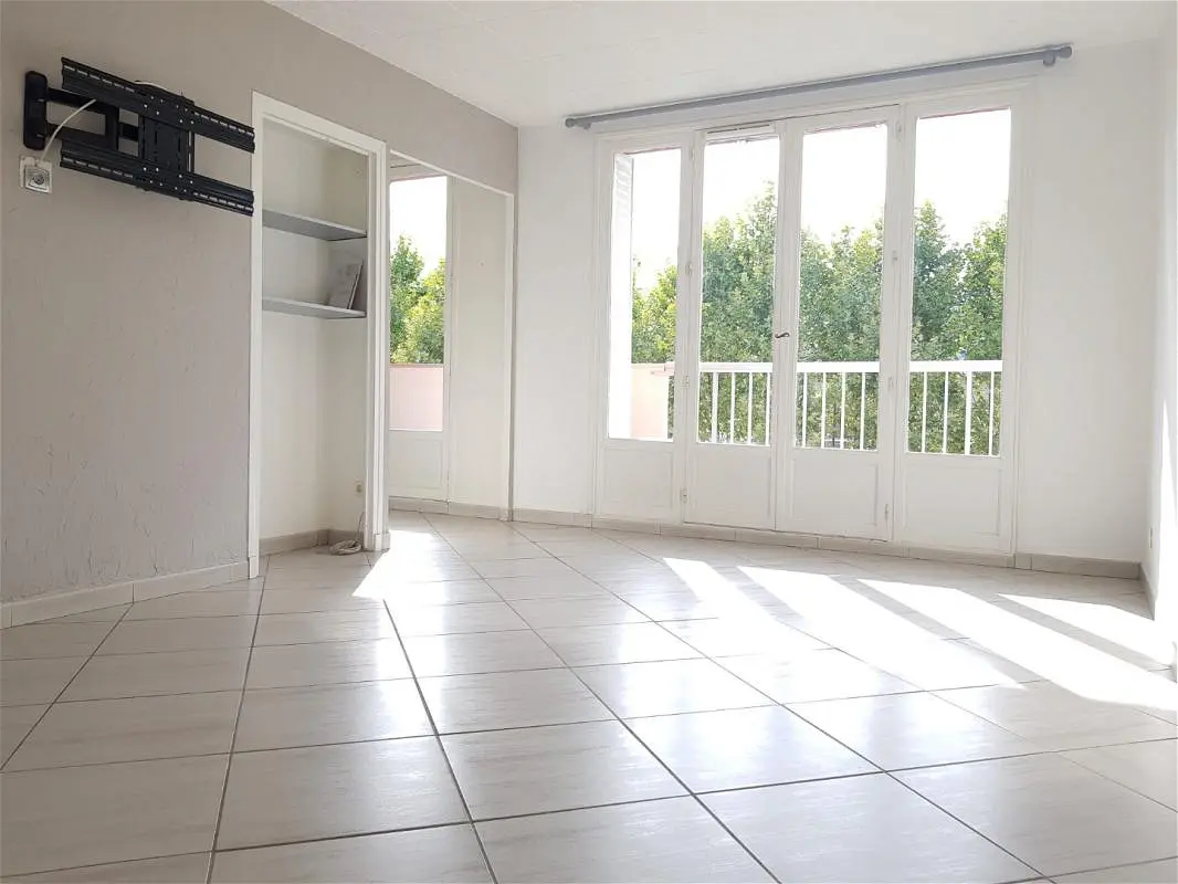 Appartement 2 pièces 44 m² · à Saint-Martin-d'Hères · 44,4 m² · 675 €/mois