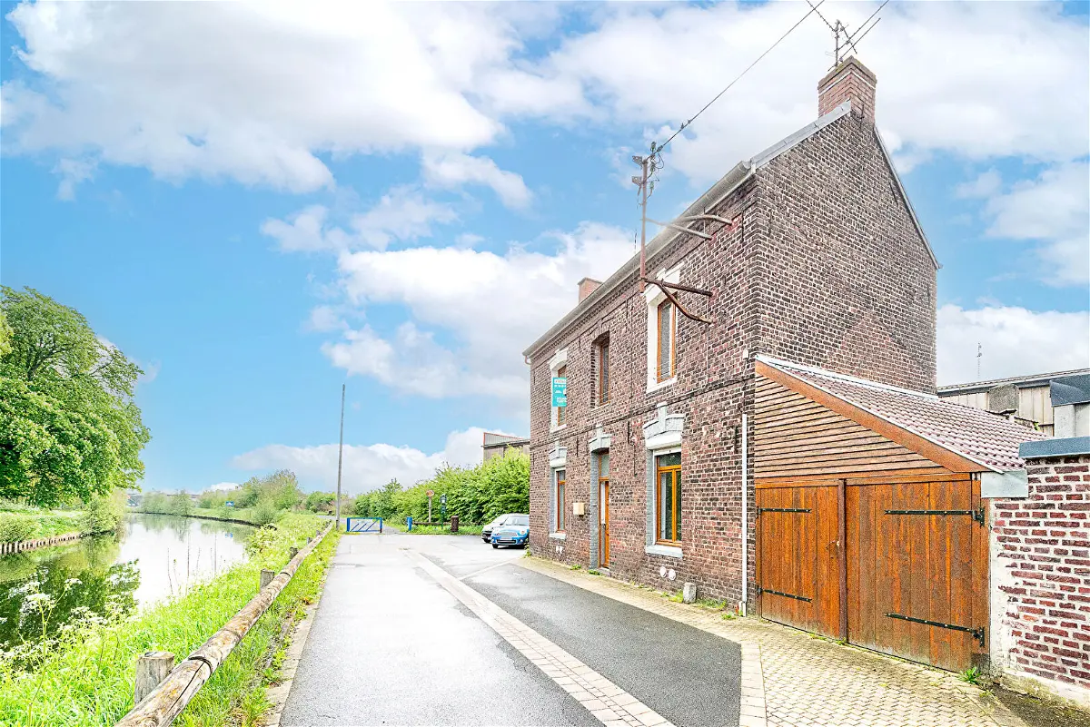 Achat maisonà SAINT AMAND LES EAUX