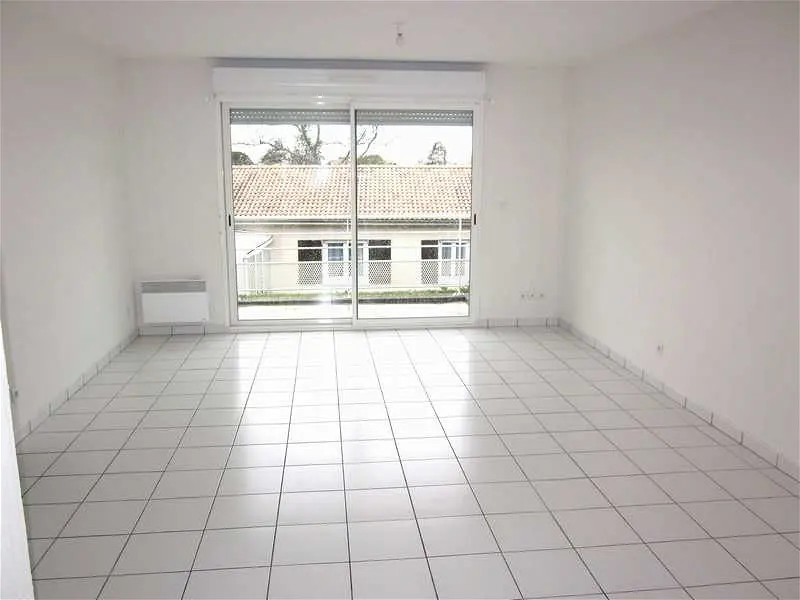 appartementà TOULENNE