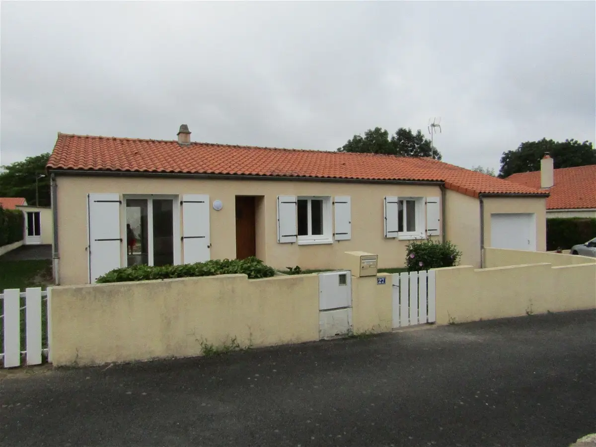 maisonà ST LAURENT SUR SEVRE