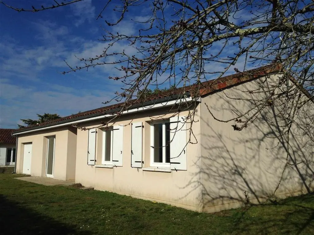 maisonà MONTMORILLON