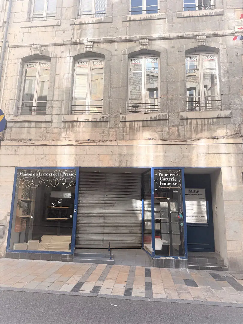 local_commercialà BESANCON