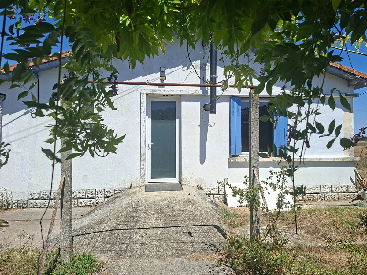 Achat maisonà SAINT PALAIS DE PHIOLIN