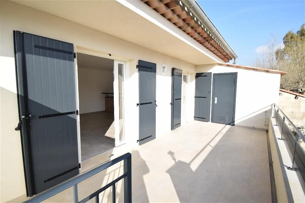 appartementà LA ROQUETTE SUR SIAGNE