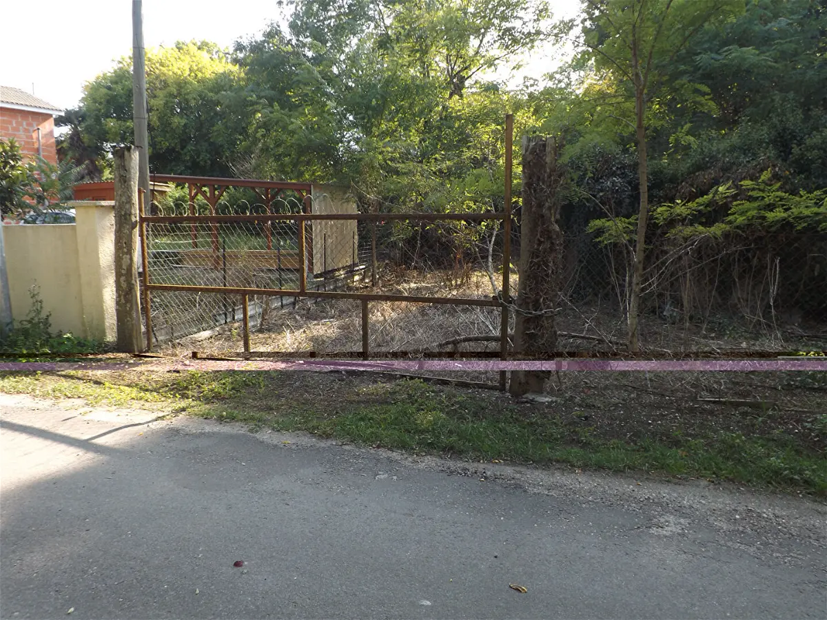 Achat terrainà COUQUEQUES