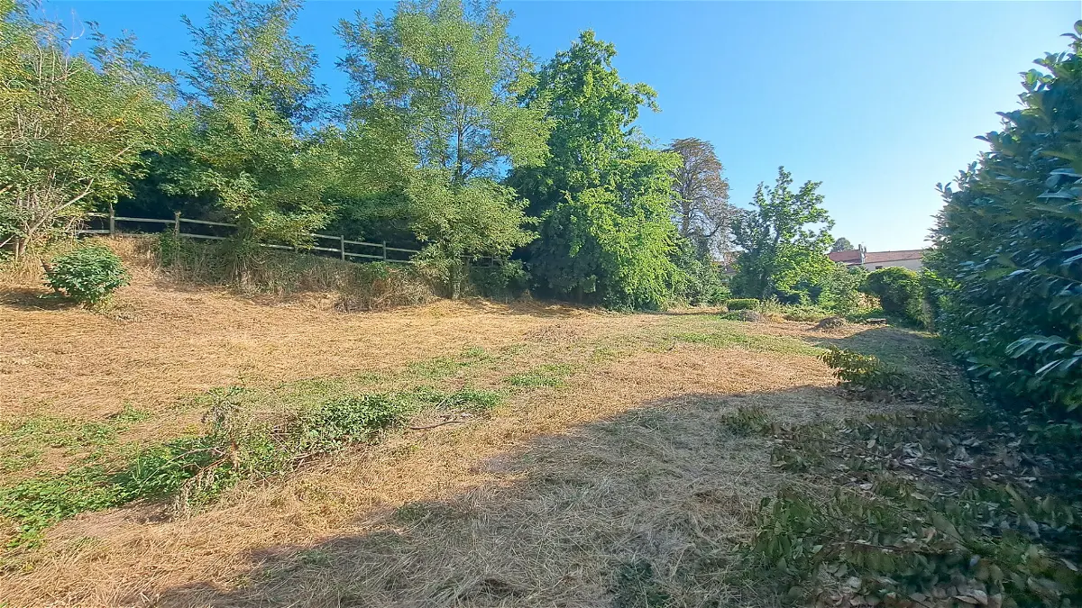 Achat terrainà CHATEAUNEUF DE GALAURE
