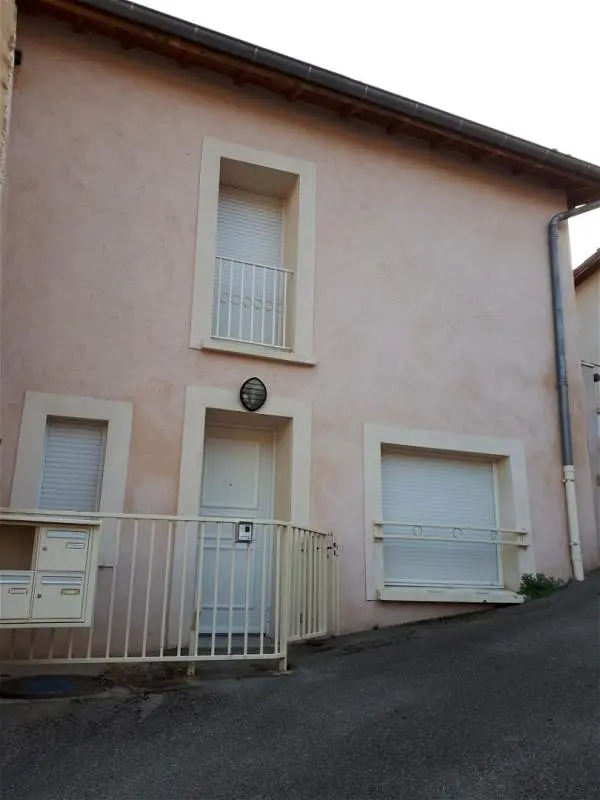 maisonà Auberives-sur-Varèze