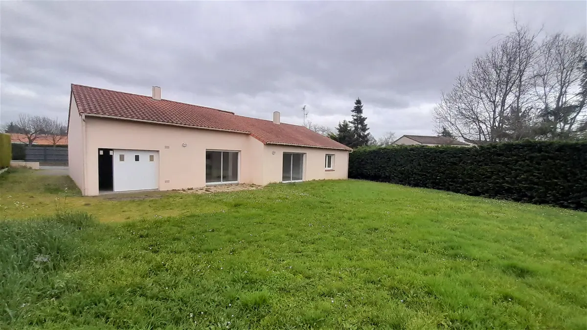 maisonà BEAUPREAU EN MAUGES