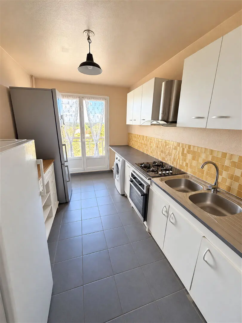 Appartement 3 pièces 64 m² · à Migennes · 64 m² · 54 500 €