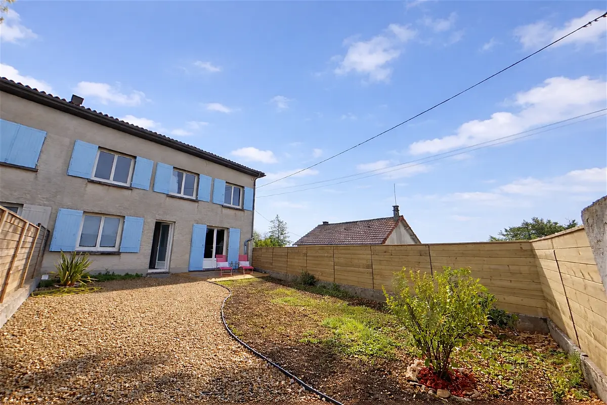 maisonà JAUNAY CLAN