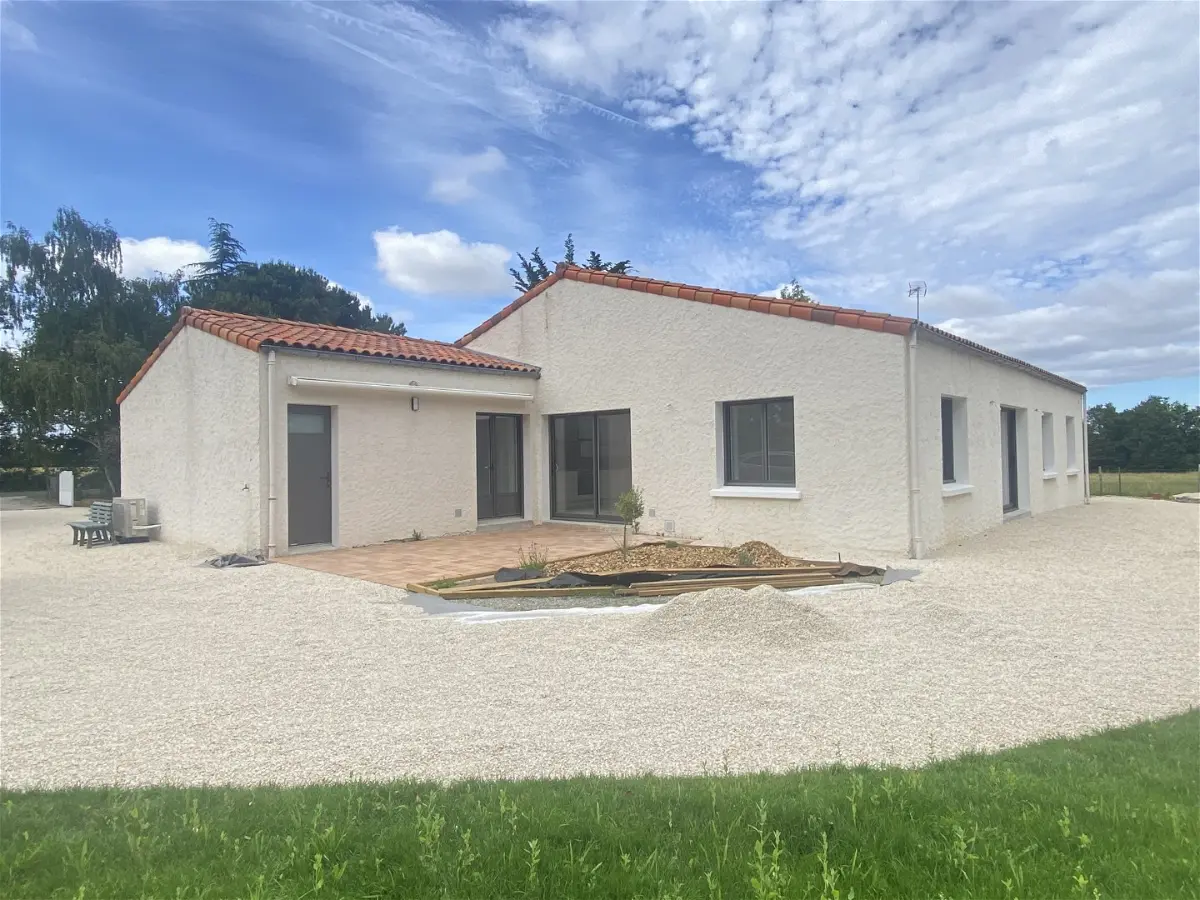 maisonà LES CLOUZEAUX