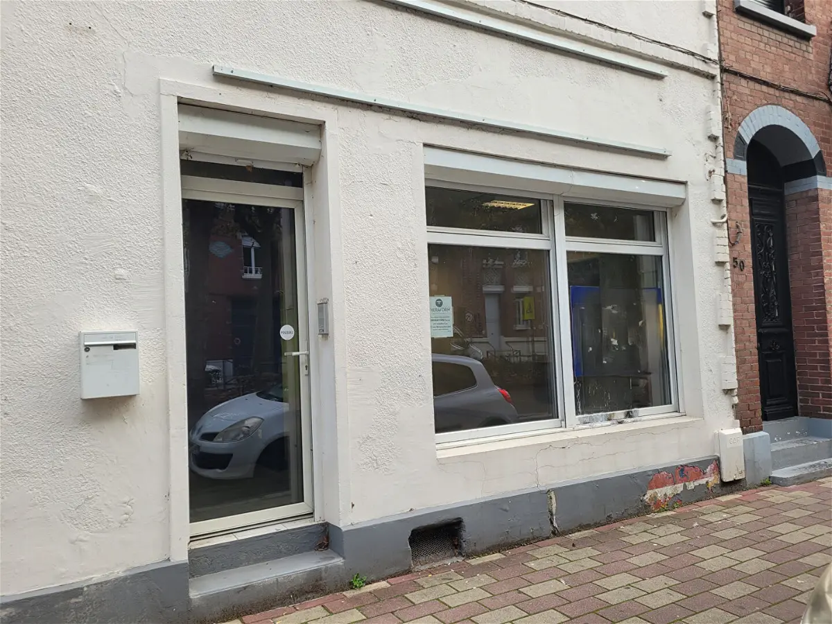 local_commercialà LENS