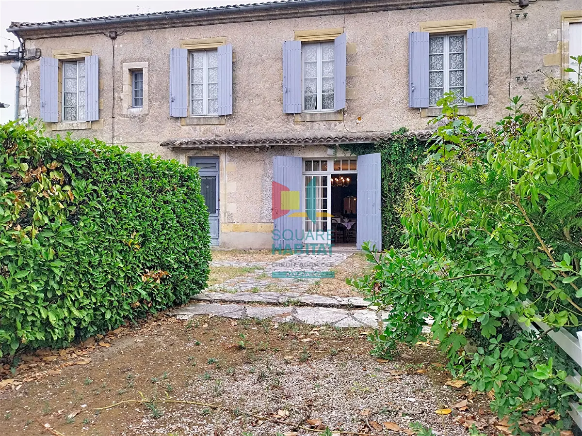 Maison 8 pièces 228 m² · à Sainte Foy la Grande 33220 · 228 m² · 291 500 €
