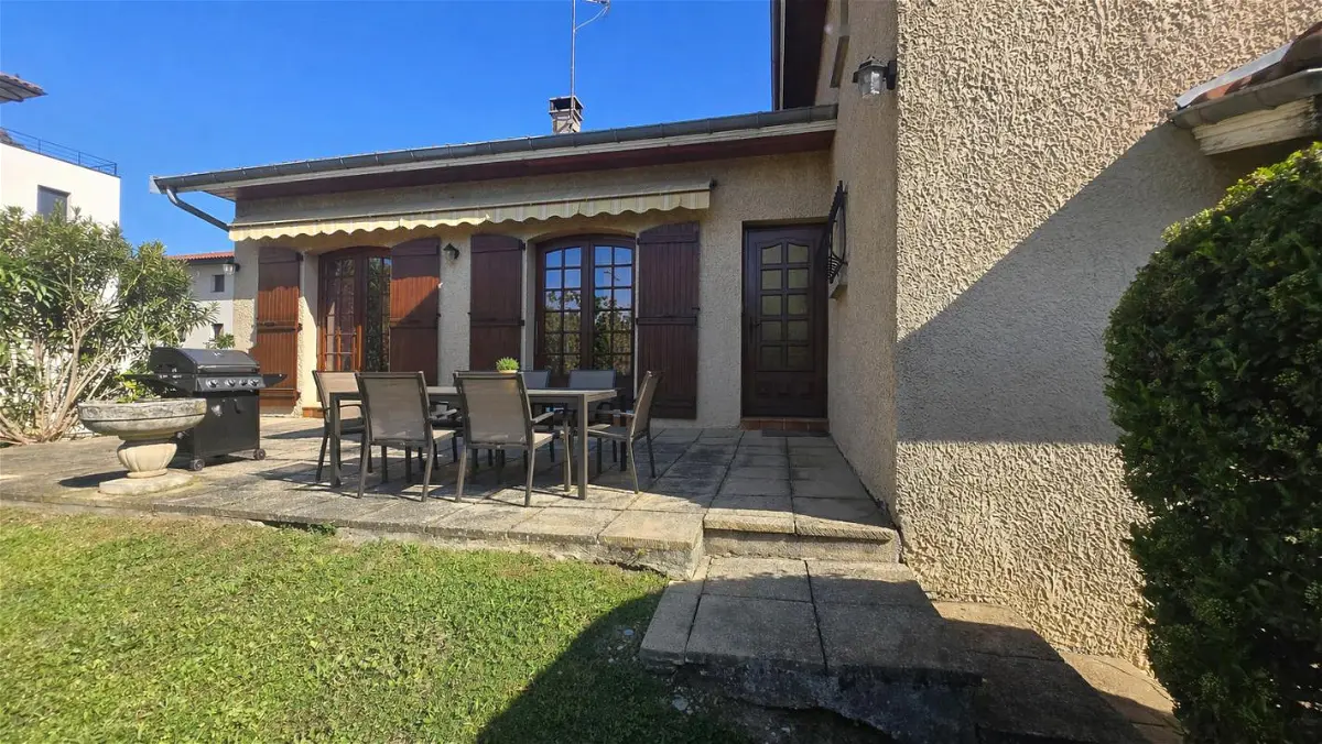 maisonà Saint-Pierre-de-Chandieu