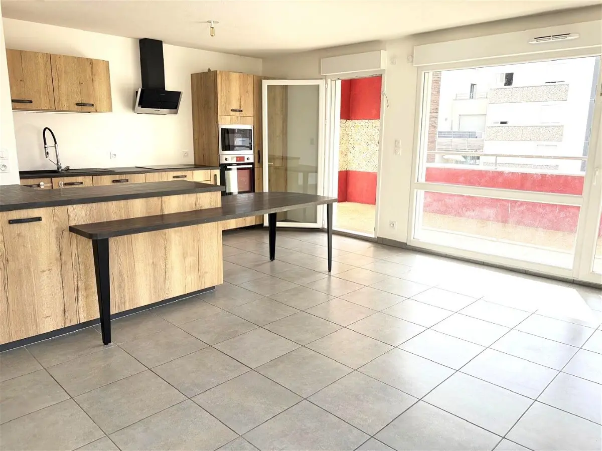 Appartement 5 pièces 108 m² · à Lyon 9e Arrondissement · 108 m² · 1 450 €/mois