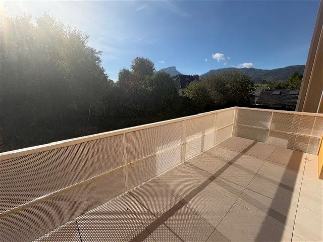 Appartement 3 pièces 69 m² · à Challes-les-Eaux · 69,1 m² · 990 €/mois