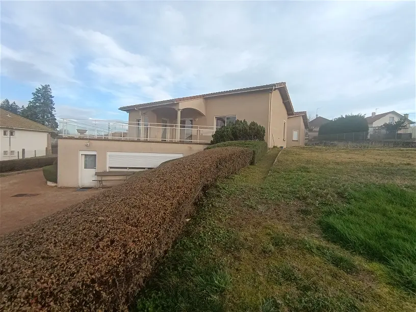 Achat maisonà SAINT JUST LA PENDUE