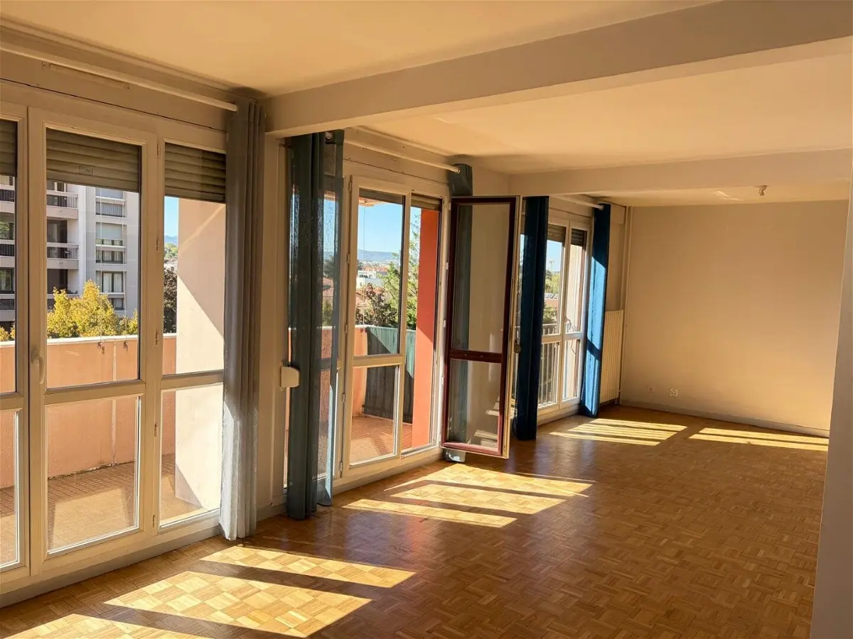 Appartement 5 pièces 104 m² · à Francheville · 104 m² · 1 459 €/mois