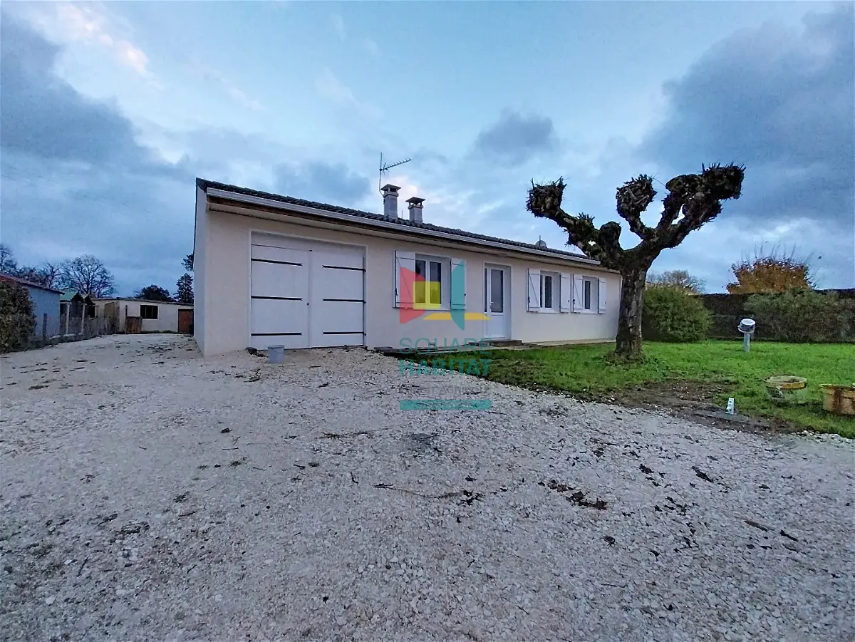 maisonà ST MEDARD DE GUIZIERE