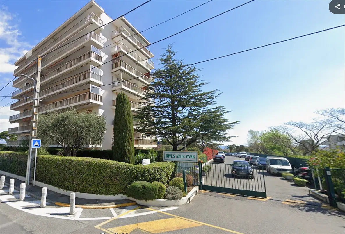 stationnementà ANTIBES