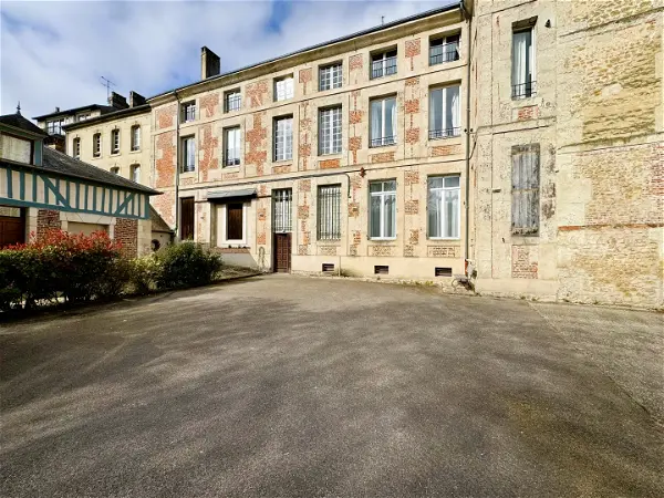 Location appartement - 132.84m² à Lisieux (14100)