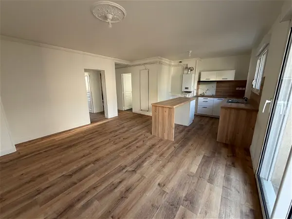Appartement à louer - Laval, 3 pièces