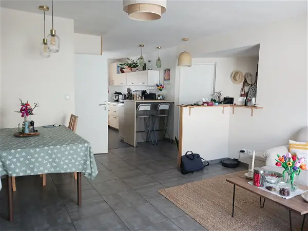 Maison à louer - MONTFORT LE GESNOIS, 4 pièces