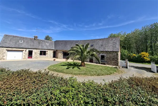 Maison à louer - CHATELAUDREN, 5 pièces