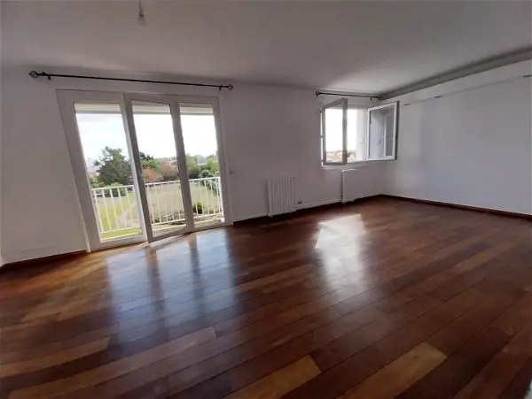 Location appartement 4 pièces - 69.58m² à Saint sebastien s/ loire (44230)