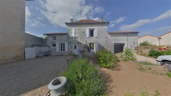 Location maison 4 pièces - 71m² à Quincay (86190)