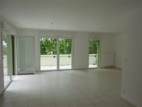 Location appartement 4 pièces - 83.02m² à Tours (37000)