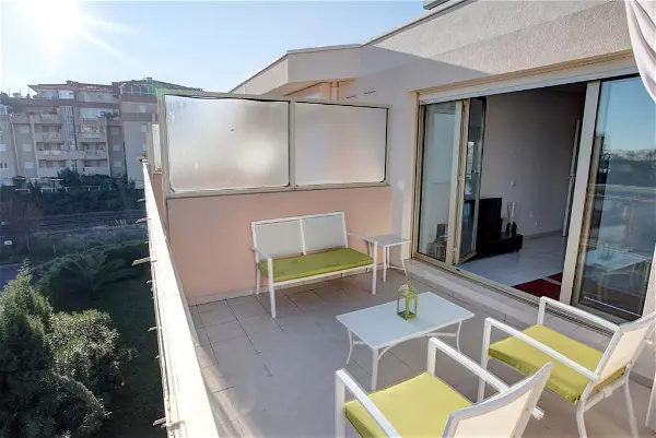 Appartement à louer - GOLFE JUAN