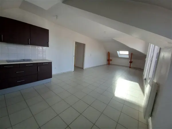 Appartement à louer - ST SEBASTIEN SUR LOIRE, 4 pièces
