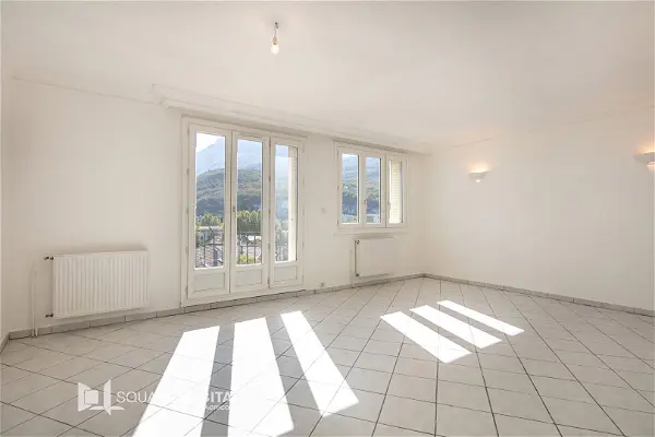 Appartement à vendre - FONTAINE, 4 pièces