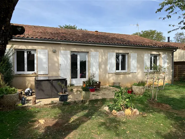 Maison à vendre - ROCHES PREMARIE ANDILLE, 4 pièces