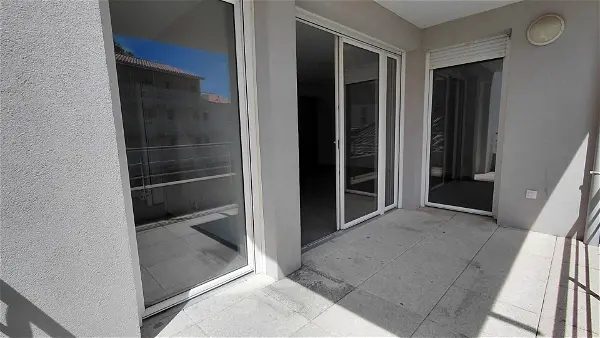 Location appartement 4 pièces - 75.93m² à Avignon (84000)