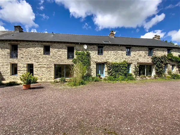 Achat maison 11 pièces - 331m² à Maxent (35380)