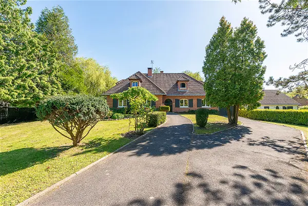 Maison à vendre - SAINT AMAND LES EAUX, 12 pièces