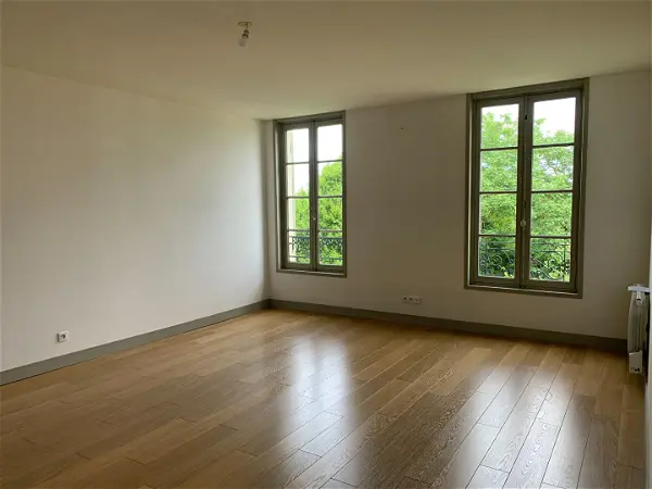 Location appartement 3 pièces - 73.85m² à Saintes (17100)