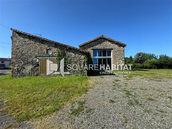 Achat maison 9 pièces - 258m² à La chapelle saint laurent (79430)