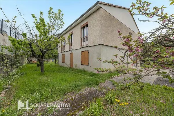 Maison à vendre - SAINT UZE, 4 pièces