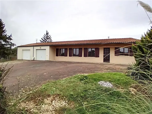 Location maison 5 pièces - 98.52m² à Ecoyeux (17770)