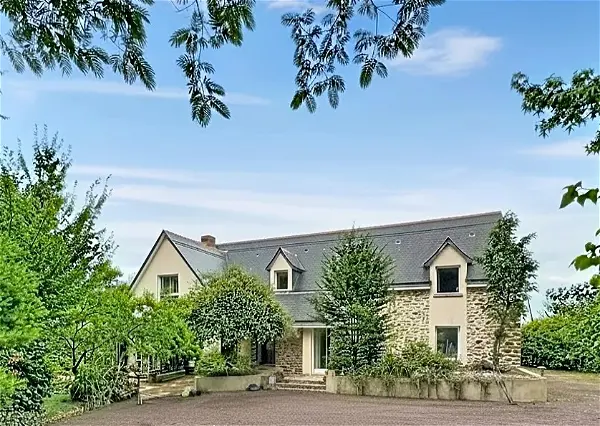 Achat maison 7 pièces - 271m² à Saint baudelle (53100)