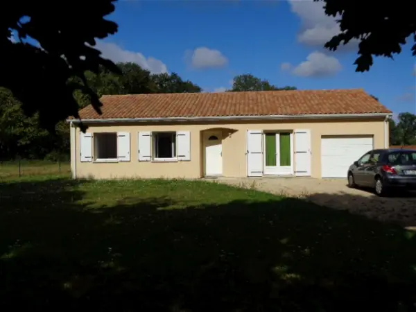 Maison à louer - MIGNALOUX BEAUVOIR, 4 pièces