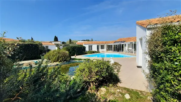 Achat maison 8 pièces - 225m² à Nieul sur mer (17137)