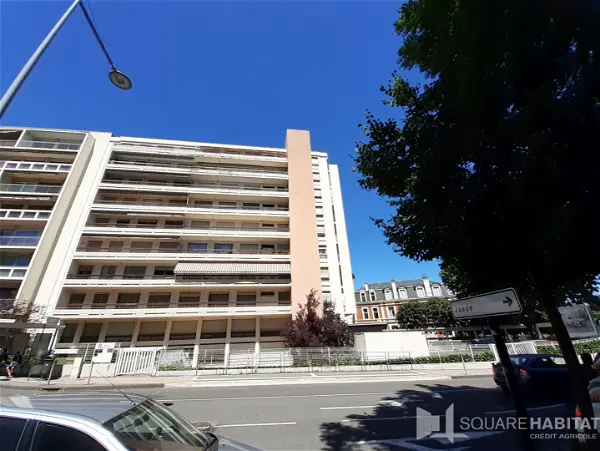 Location appartement 2 pièces - 39.94m² à Clermont-ferrand (63000)